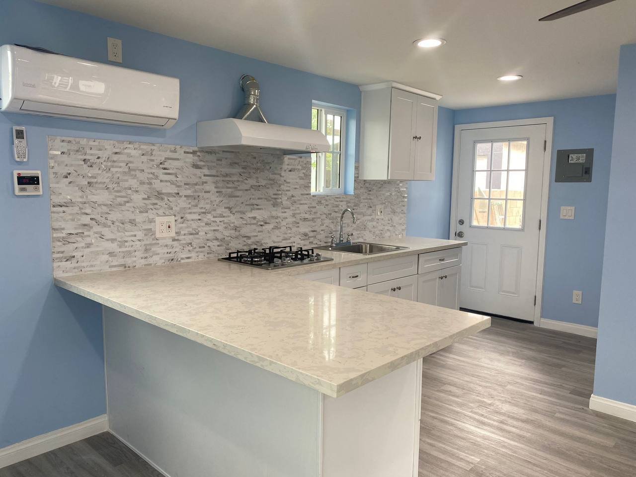 Finished kitchen remodel with quartzite countertop, Sapphire Remodeling project